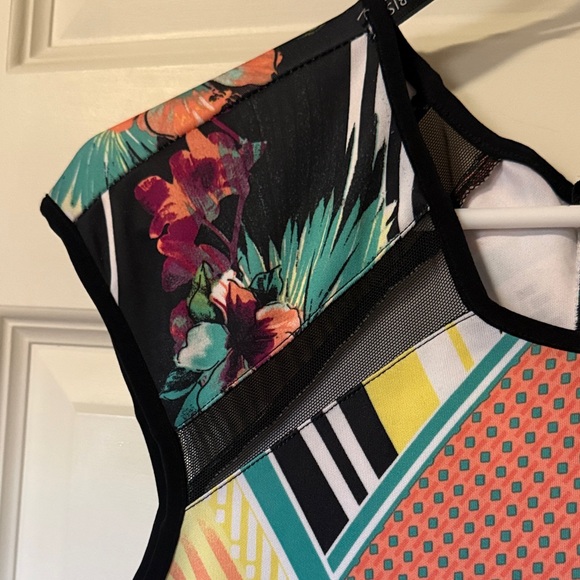 Bisou Bisou Floral Geometric Sheath Dress - Black & Coral - Picture 3 of 7